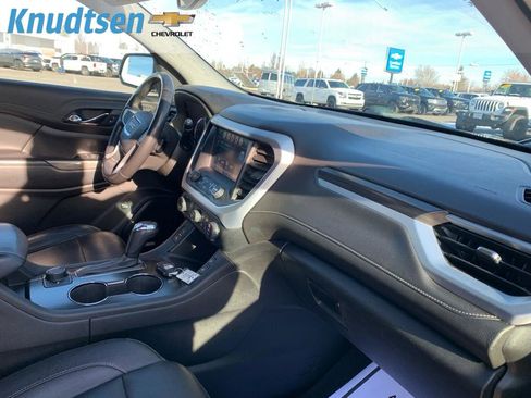 Used 2019 GMC Acadia SLT image 18