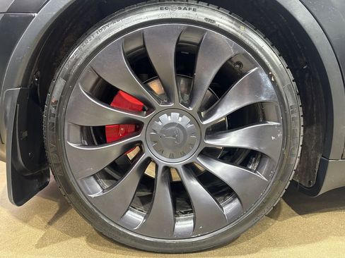 Used 2023 Tesla Model Y Performance image 52