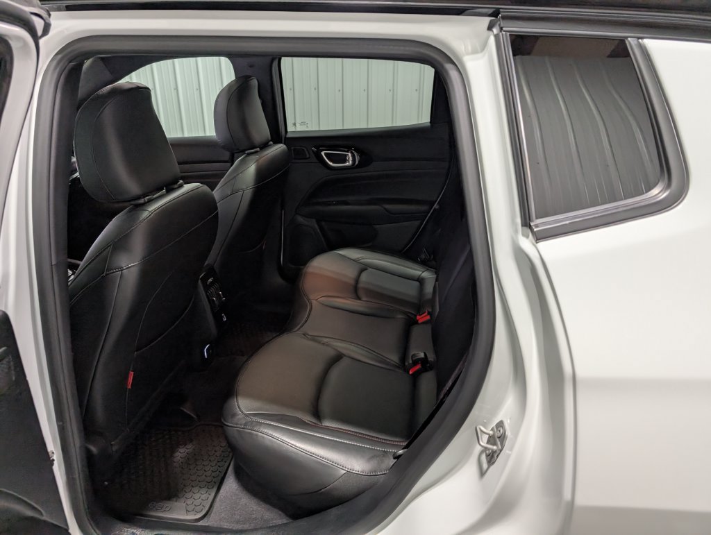 Used 2023 Jeep Compass Trailhawk w/ Trailhawk Elite Group AWD/4WD image 10