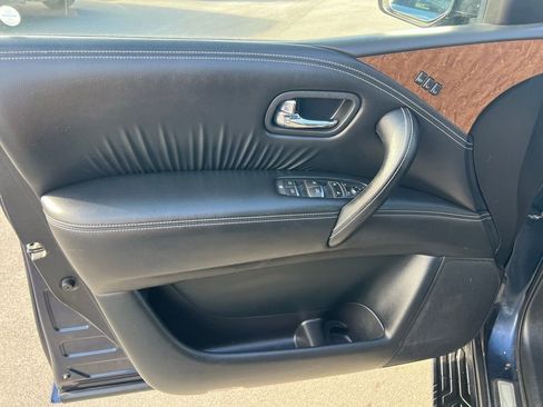 Used 2017 INFINITI QX80 Base w/ Driver Assistance Package image 14