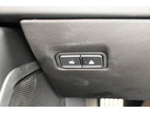 Used 2014 Chevrolet Corvette Stingray Convertible w/ 2LT Preferred Equipment Group RWD image 37