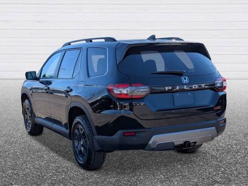 New 2026 Honda Pilot TrailSport image 3