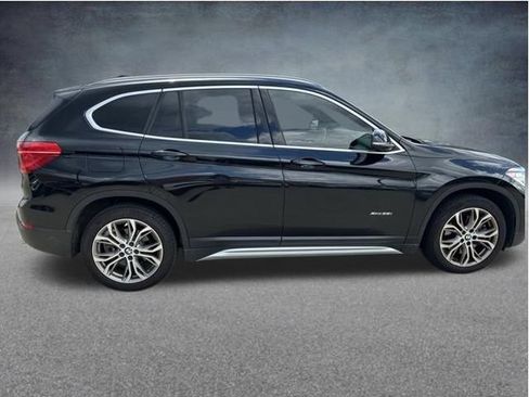 Used 2017 BMW X1 xDrive28i AWD/4WD image 9
