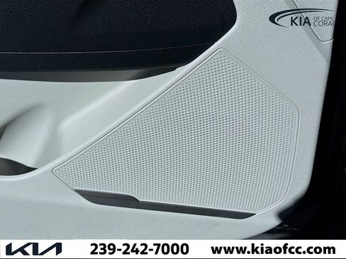 New 2026 Kia Sportage EX image 23