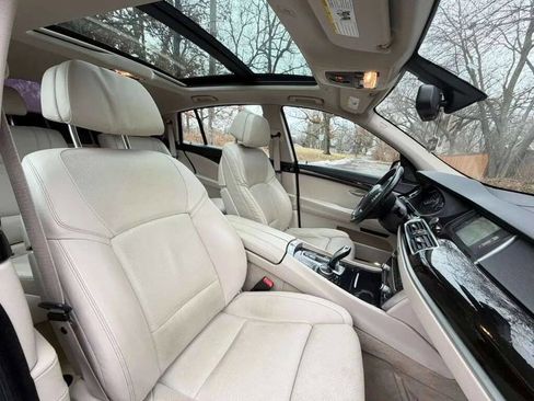 Used 2014 BMW 535i Gran Turismo xDrive image 11