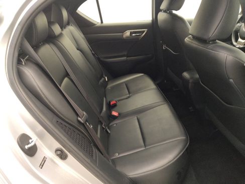 Used 2014 Lexus CT 200h image 19