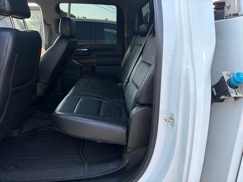 Used 2021 GMC Sierra 3500 SLE w/ SLE Convenience Package AWD/4WD image 9