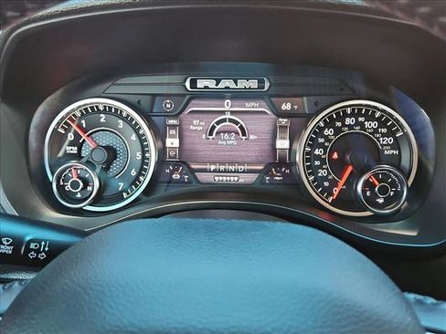 Used 2022 RAM 1500 Laramie AWD/4WD image 17