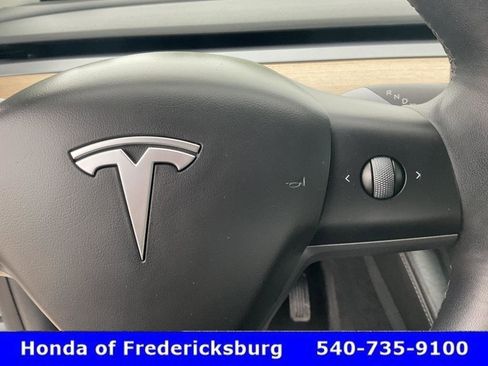 Used 2023 Tesla Model Y Long Range AWD/4WD image 31