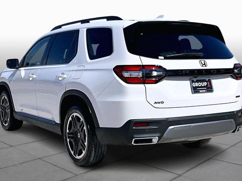 New 2026 Honda Pilot Touring image 12