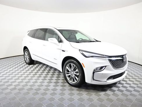 Used 2023 Buick Enclave Avenir w/ LPO, Floor Liner Package AWD/4WD image 9
