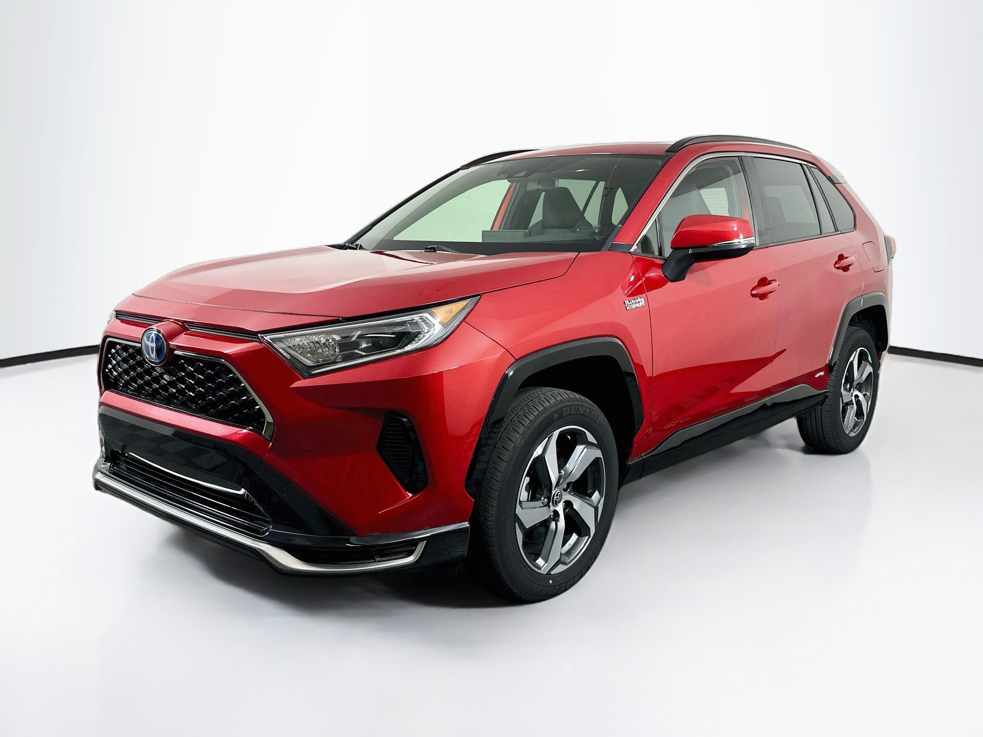 Used 2021 Toyota RAV4 SE w/ Weather & Moonroof Package AWD/4WD image 3