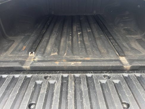 Used 2010 Nissan Frontier SE AWD/4WD image 32