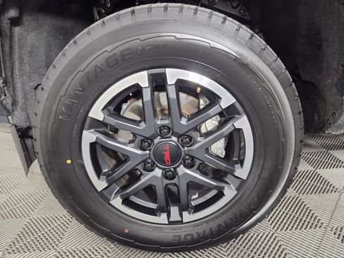 Used 2024 Toyota Tacoma TRD Sport w/ TRD Sport Upgrade Package RWD image 9