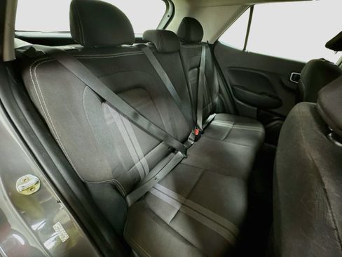 Used 2020 Hyundai Venue SEL FWD image 24
