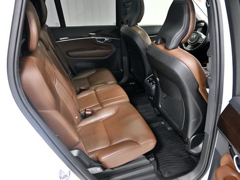 Used 2019 Volvo XC90 T6 Momentum w/ Advanced Package AWD/4WD image 29