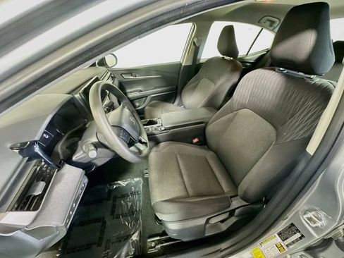 Used 2025 Toyota Camry LE FWD image 12