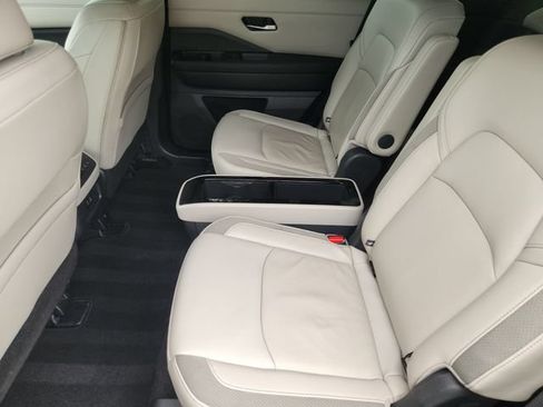 Used 2023 Nissan Pathfinder SL w/ SL Premium Package FWD image 29