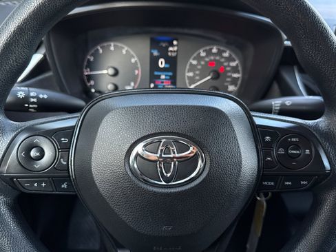 Used 2024 Toyota Corolla LE image 21