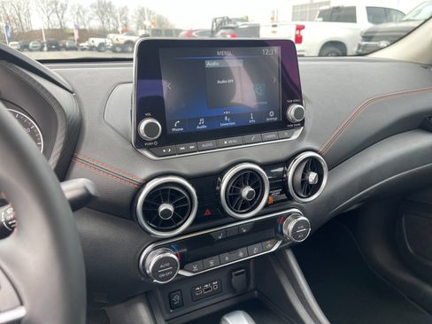 Used 2025 Nissan Sentra SR image 19