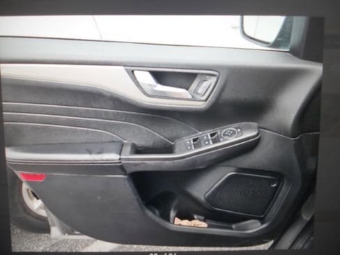 Used 2021 Ford Escape SEL image 13