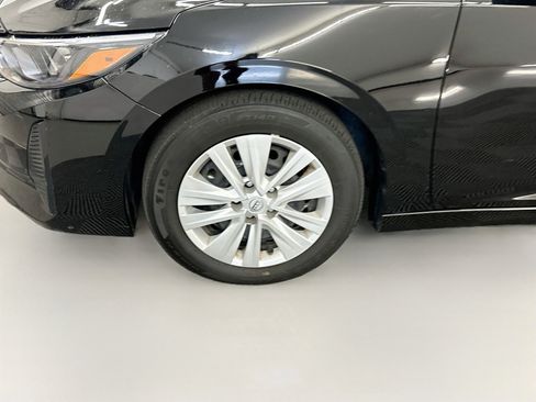 Used 2025 Nissan Sentra S FWD image 11