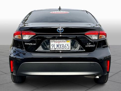 Used 2024 Toyota Corolla LE w/ LE Convenience Package image 4