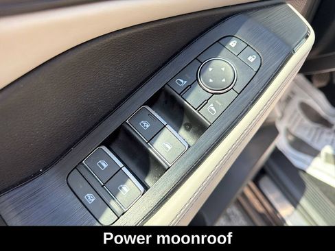 Used 2023 Nissan Rogue SL w/ SL Premium Package FWD image 14