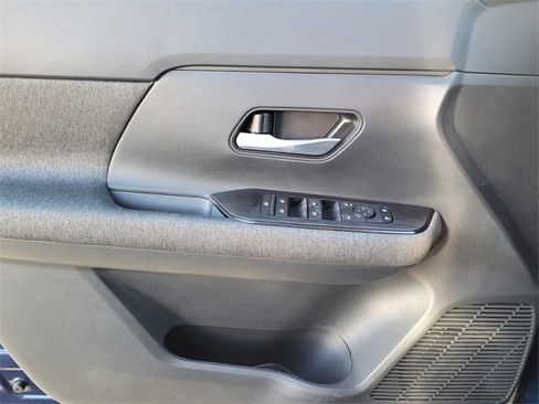 New 2026 Nissan Kicks SV w/ SV Premium Package image 21