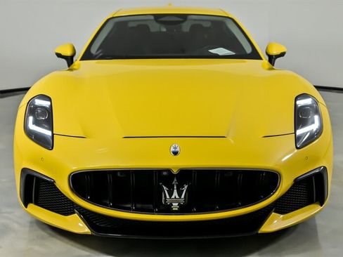 Used 2024 Maserati GranTurismo Trofeo AWD/4WD image 3