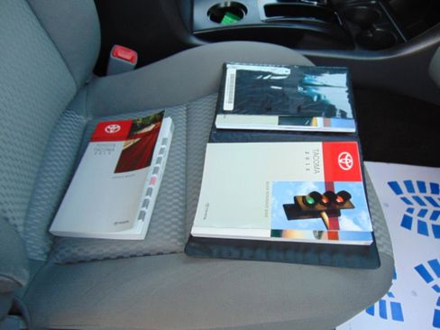 Used 2013 Toyota Tacoma 4x4 Double Cab w/ SR5 Pkg image 9