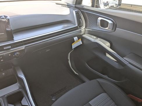 New 2026 Kia Sorento LX FWD image 17