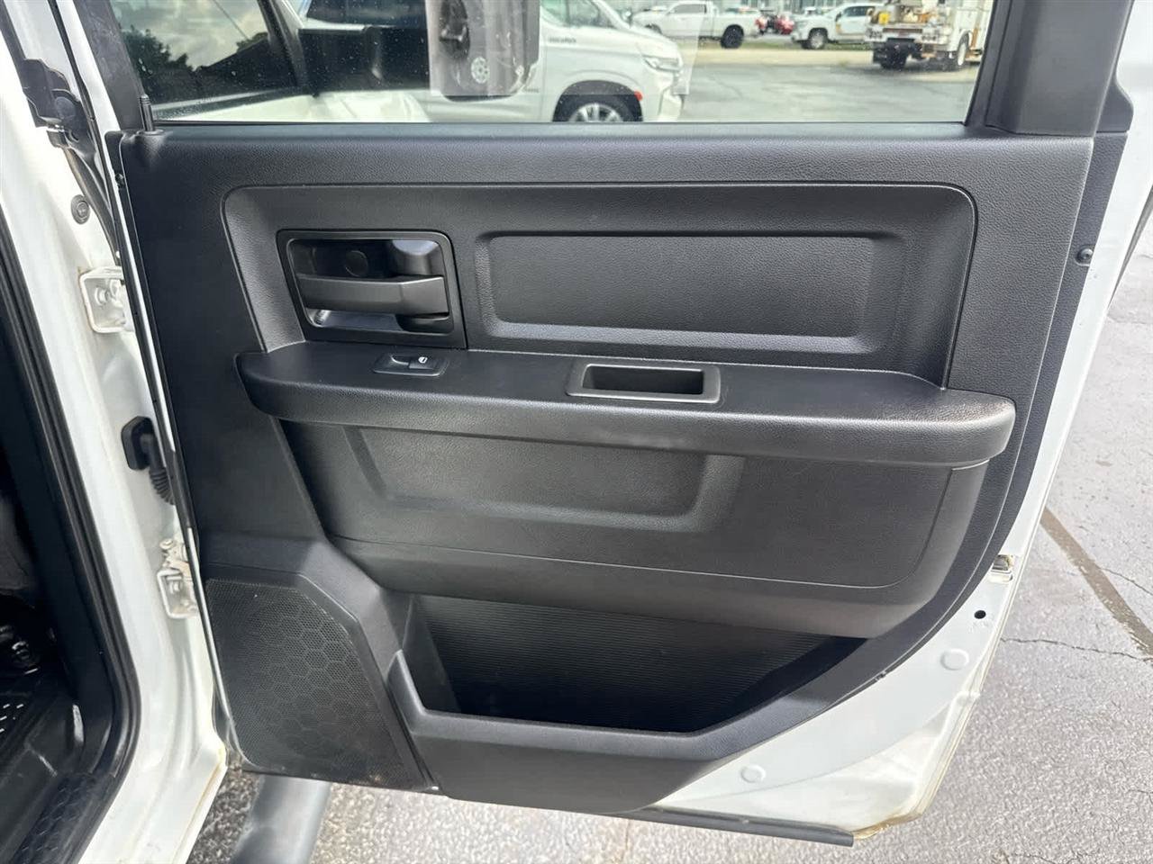 Used 2022 RAM 3500 Tradesman w/ Chrome Appearance Group AWD/4WD image 24
