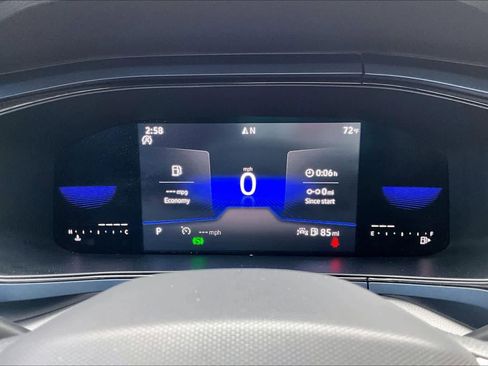 Certified 2022 Volkswagen Taos SE image 26