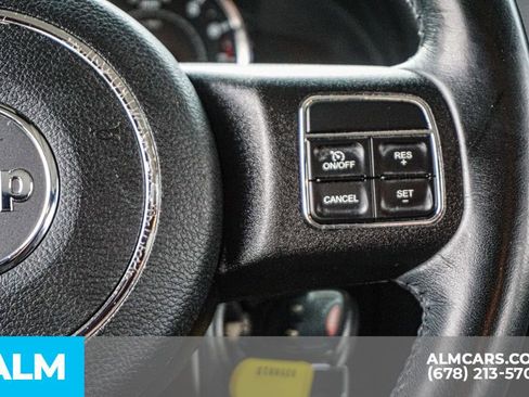 Used 2018 Jeep Wrangler Unlimited Sport S image 32