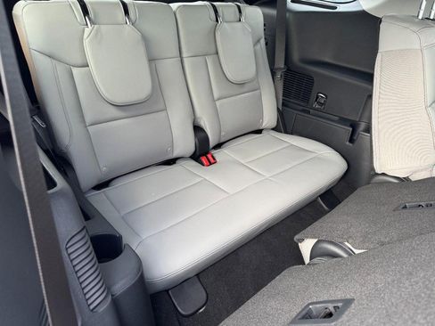 New 2026 Ford Explorer Active w/ Active Comfort Package AWD/4WD image 5