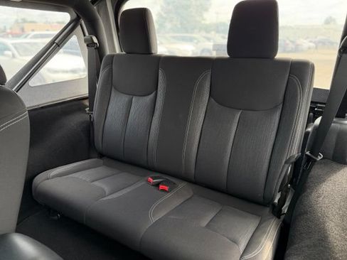 Used 2018 Jeep Wrangler Rubicon AWD/4WD image 17
