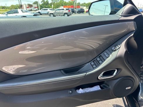 Used 2015 Chevrolet Camaro LT image 15