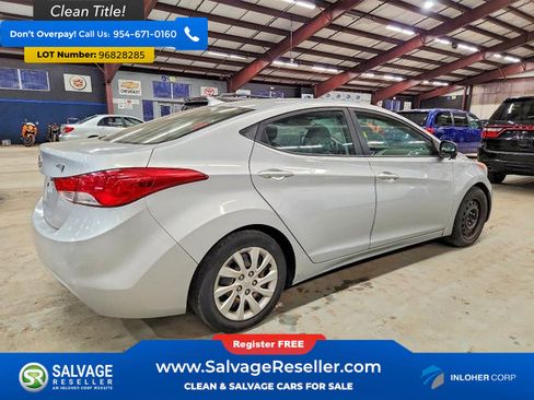 Used 2011 Hyundai Elantra GLS FWD image 4