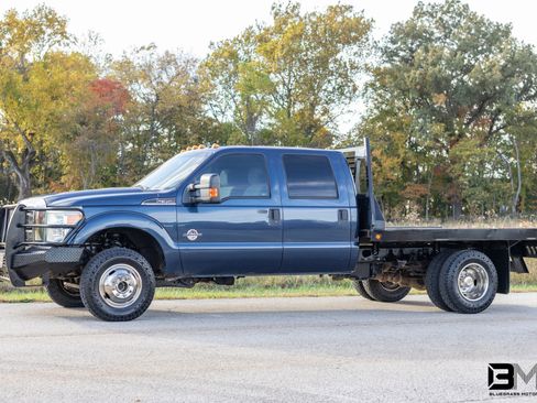 Used 2015 Ford F350 XLT w/ XLT Interior Package image 3