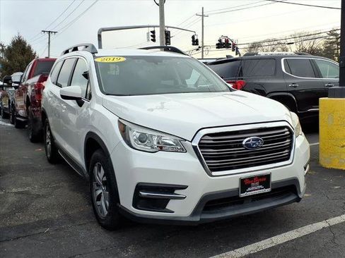 Used 2019 Subaru Ascent Premium image 3
