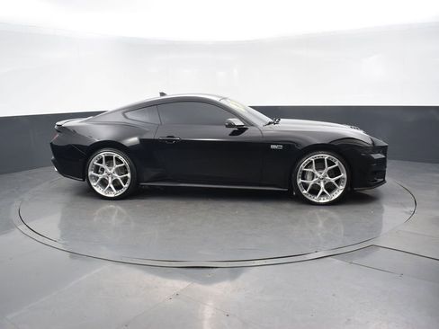 Used 2025 Ford Mustang GT Premium RWD image 7