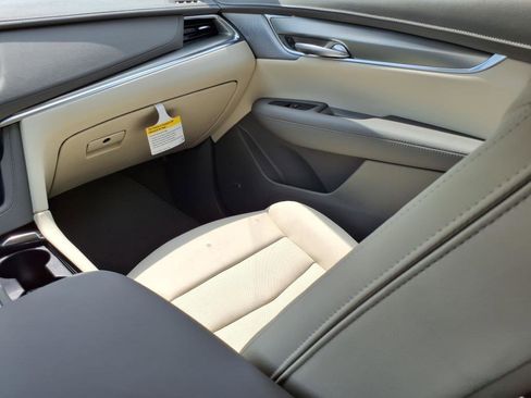 New 2025 Cadillac XT5 Premium Luxury w/ Technology Package image 10