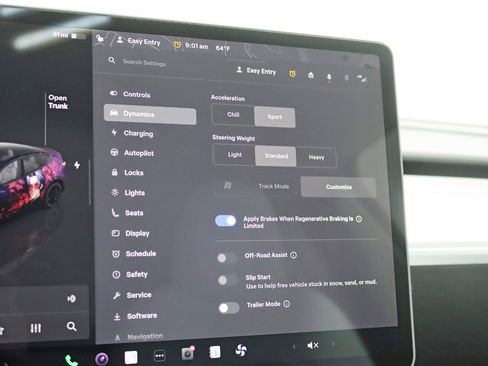 Used 2025 Tesla Model Y Performance image 21