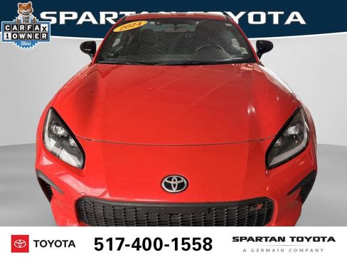 Used 2024 Toyota GR86 RWD image 10