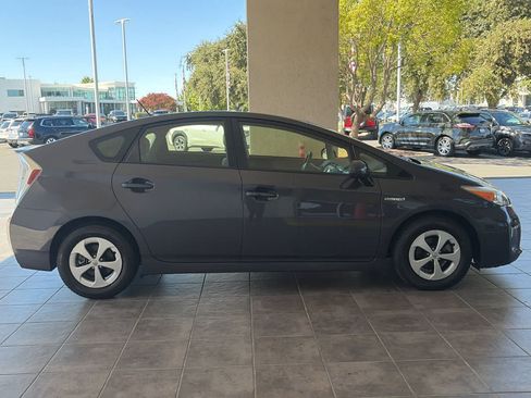 Used 2015 Toyota Prius Two FWD image 7