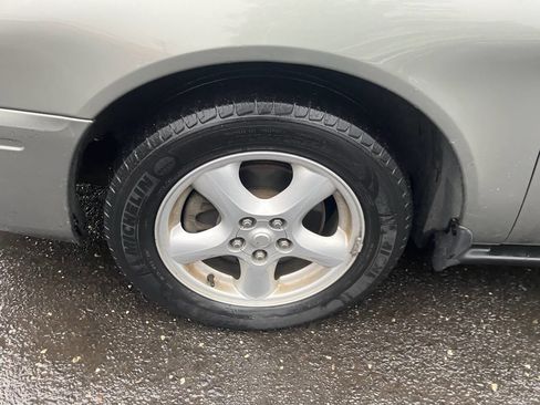 Used 2004 Ford Taurus SE image 16