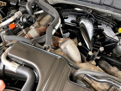 Used 2011 Ford F250 Lariat w/ Lariat Ultimate Pkg AWD/4WD image 32
