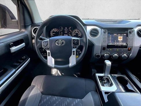 Used 2018 Toyota Tundra SR5 w/ SR5 Upgrade Package AWD/4WD image 7