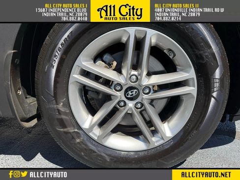 Used 2018 Hyundai Santa Fe Sport w/ 2.4L Value Package 02 FWD image 28